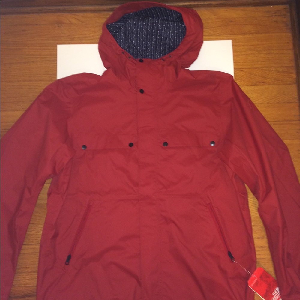 Dryvent Cardinal Red Brand New Northface Windbreak